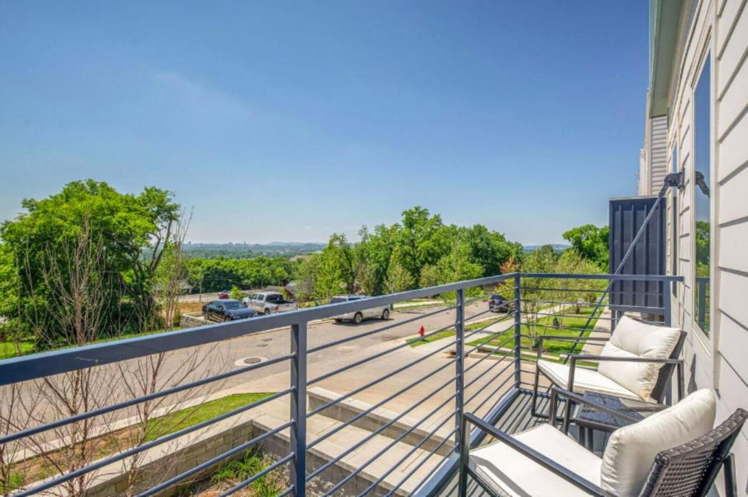 Casa vacanze Luxury Four-story Home, Rooftop Deck With Views, Pingpong! Sleeps 12!